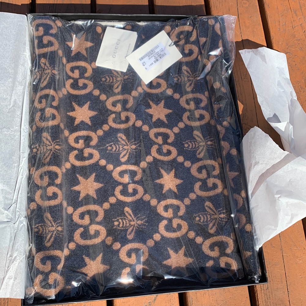 GUCCI GG pattern throw blanket